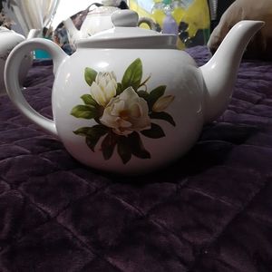 Gardenia porcelain Tea Pot